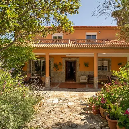 Σπίτι διακοπών In With House A Mountain View Ρόντα