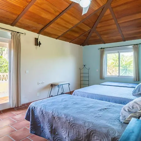 6 Bedroom Gorgeous In Сasa de vacaciones Ronda