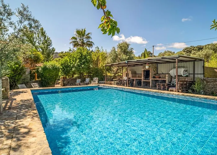 6 Bedroom Gorgeous In בית נופש