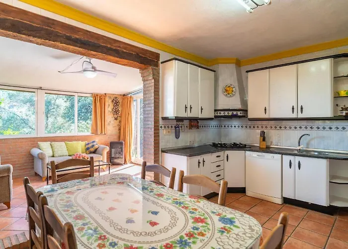 6 Bedroom Gorgeous In בית נופש