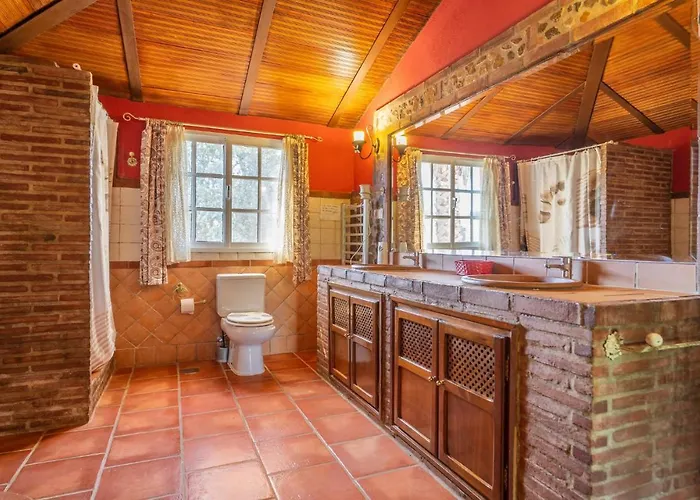 6 Bedroom Gorgeous In Сasa de vacaciones