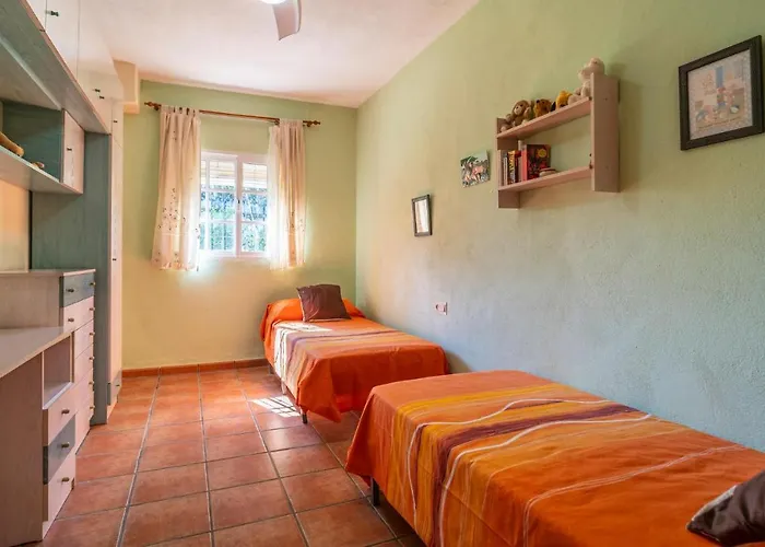 6 Bedroom Gorgeous In Сasa de vacaciones *