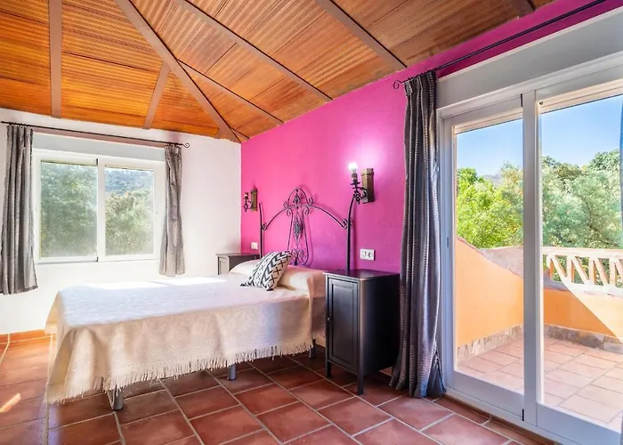 Сasa de vacaciones 6 Bedroom Gorgeous In *